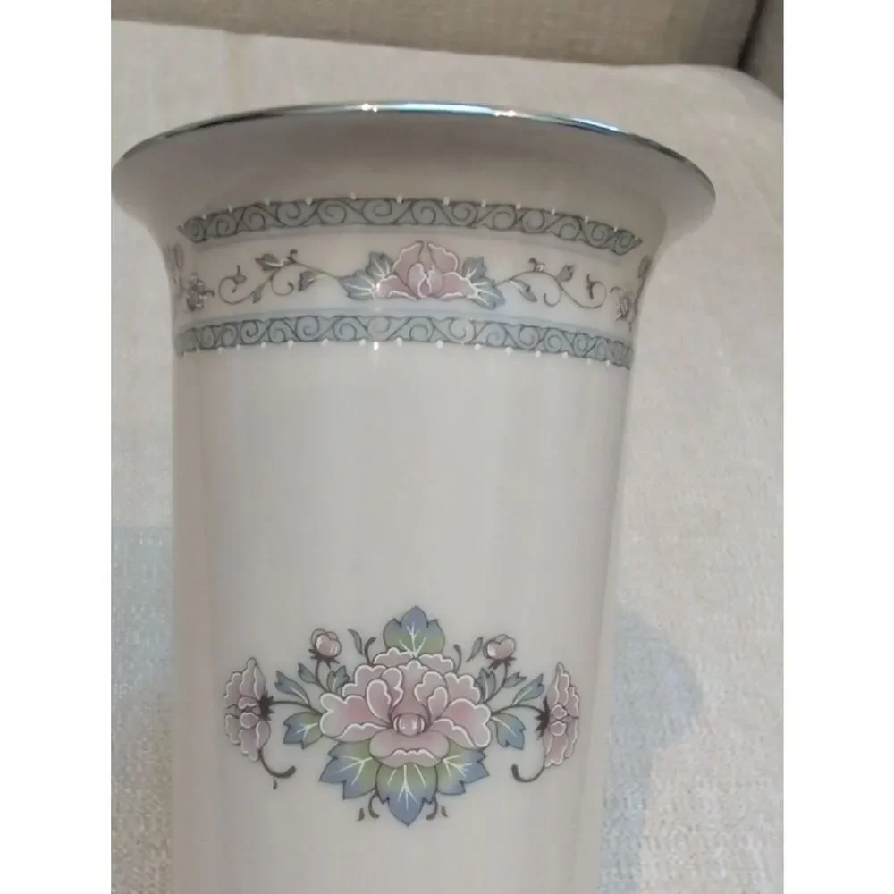 Lenox Charleston Delicate Floral Vase Platinum Trim Vintage Made In USA